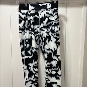 CYCLE HOUSE powered by Marika Womens Leggings Size Medium Techno Lite EUC